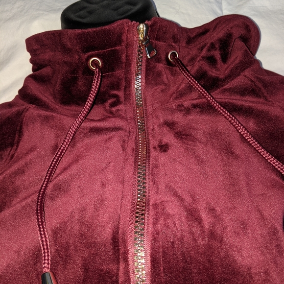 SOLD FashionNova "tell me What you want Velour Set" - Picture 5 of 13